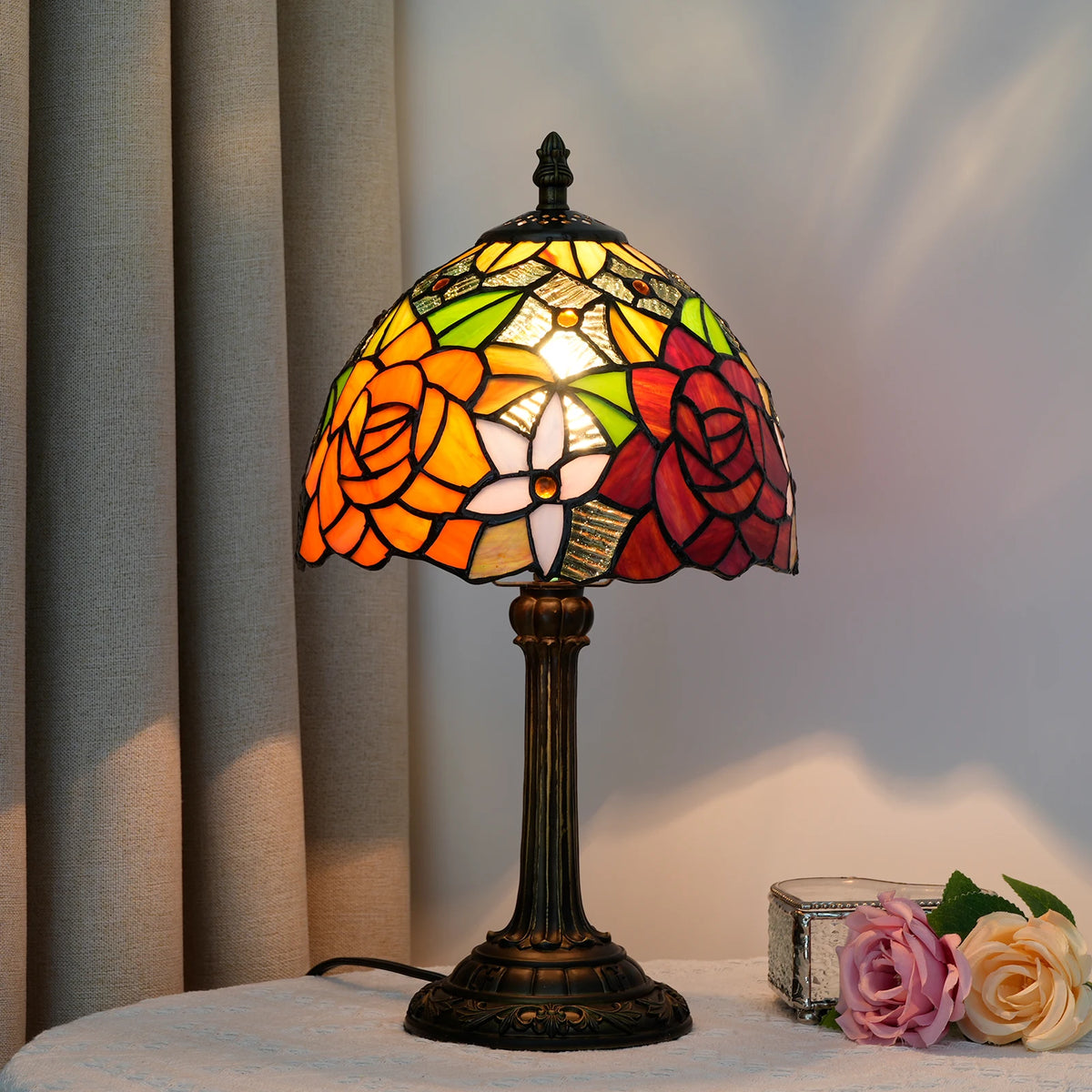 Lampe à poser vitrail Tiffany — Naralune