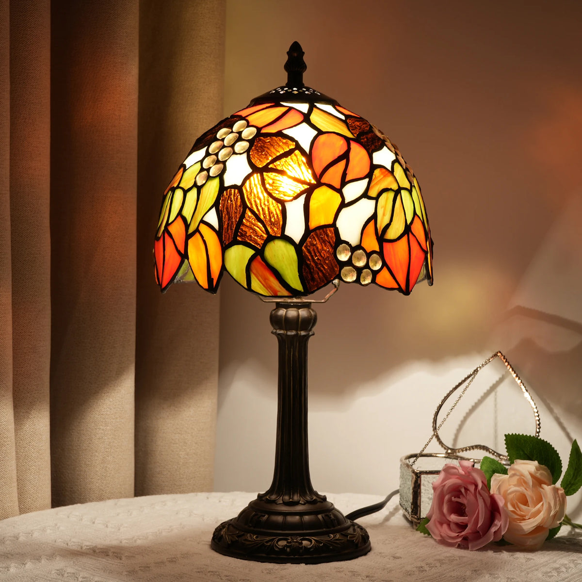 Lampe à poser vitrail Tiffany — Naralune